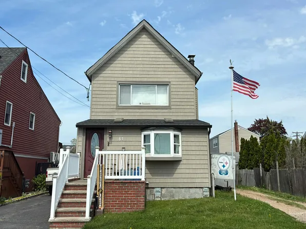61 5th Ave, East Rockaway, NY 11518