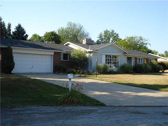 2nd image of 6 Park Ln