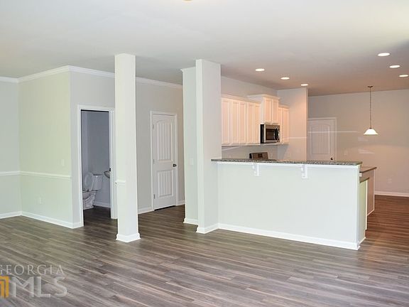 5th image of 74 Newnan Lakes Dr