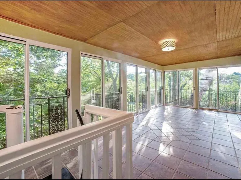 Private Sun Room