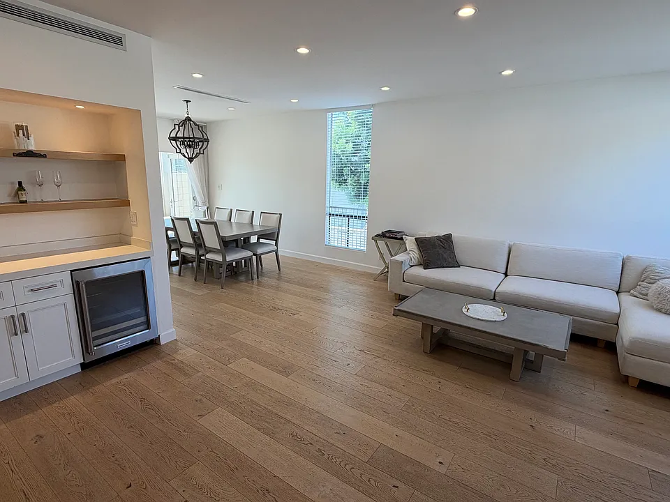 1227 N Brand Blvd #8