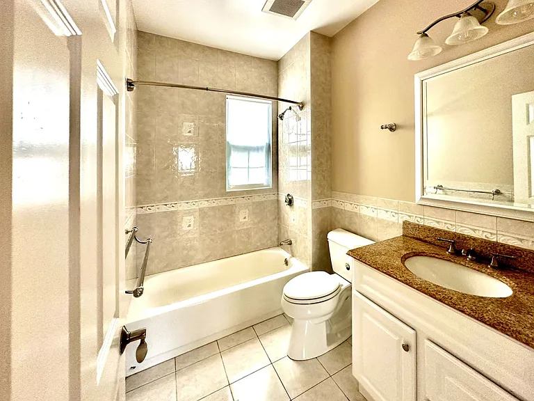 222 Winchester St #2 — Photo 4