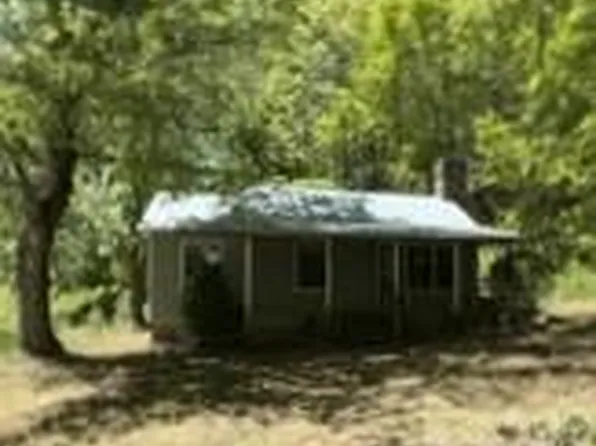 531 Shoal Creek Rd, Scaly Mountain, NC 28775