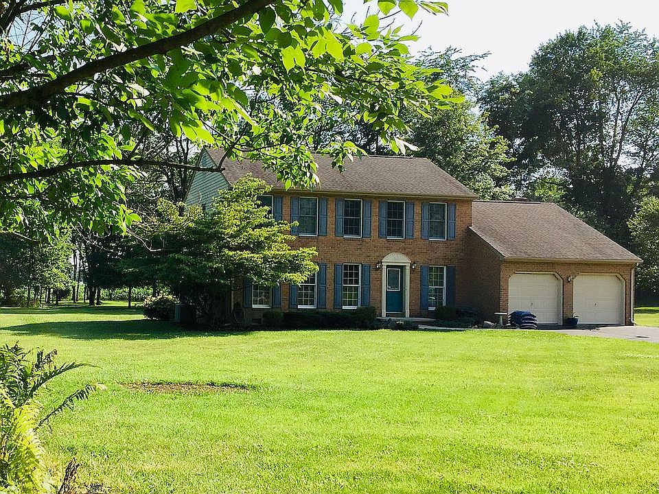 2nd image of 75 Miranda Ct