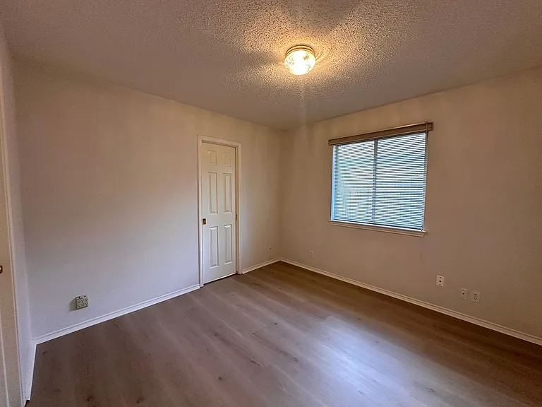 6708 Bancroft Woods Dr — Photo 9