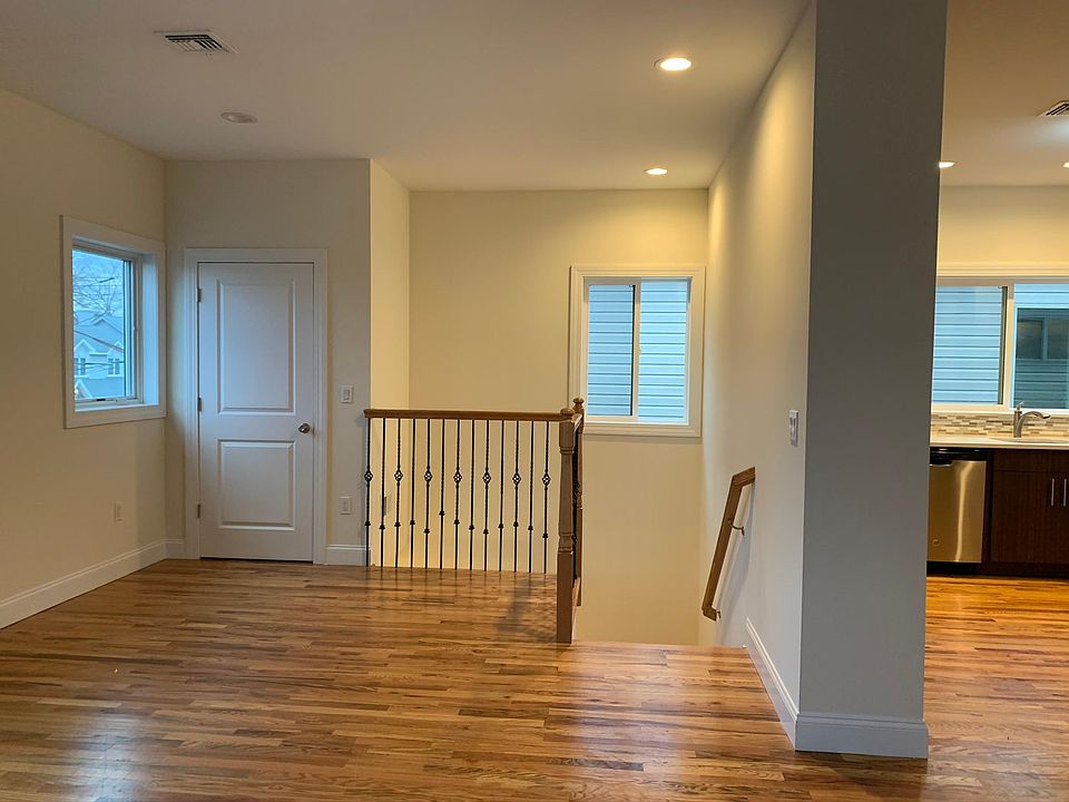 80 Lander Ave, Staten Island, NY 10314 Zillow