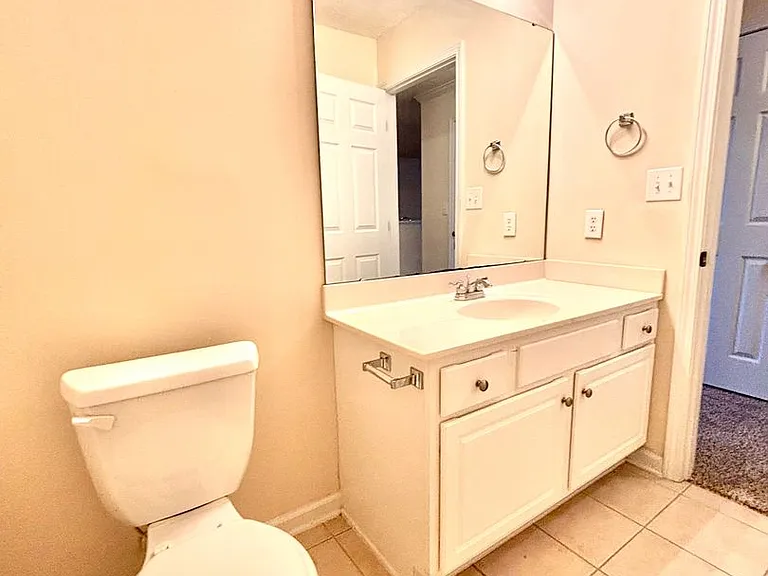 1711 Renwick Dr #102 — Photo 24