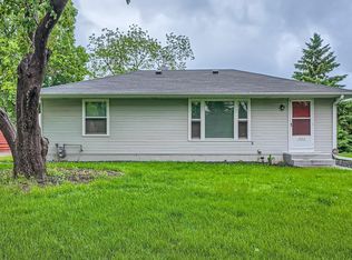 1033 Beatrice St, Eagan, MN 55121