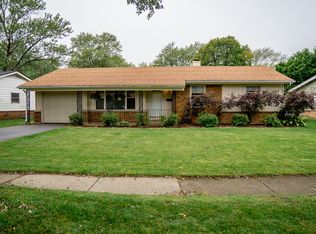 1220 Hemlock Dr, Elk Grove Village, IL 60007