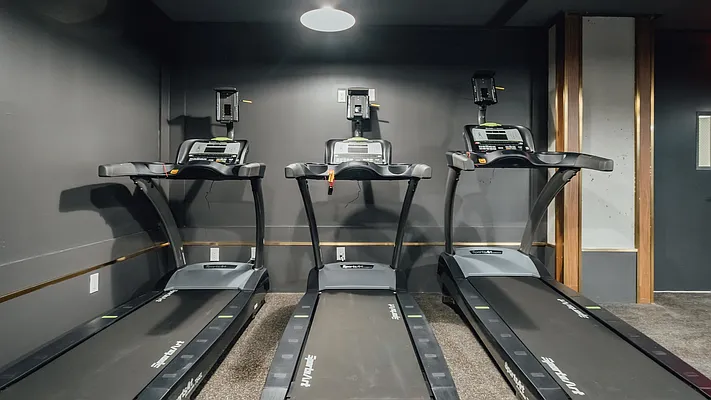 Rented by Nooklyn NYC LLC | media 166