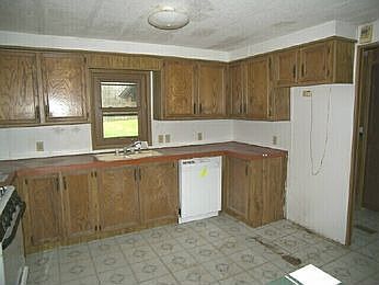 3rd image of 6256 W 100 N