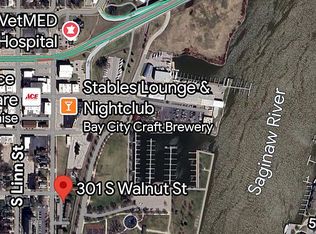 301 S Walnut St, Bay City, MI 48706