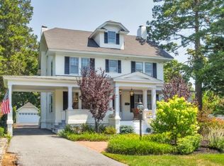 256 Windsor Ave, Brightwaters, NY 11718