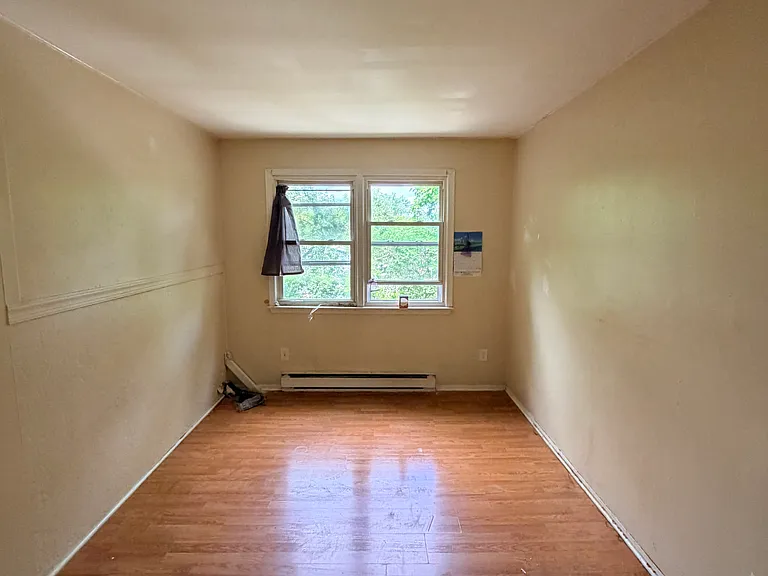 240 Sheffield Ave #B1 — Photo 7