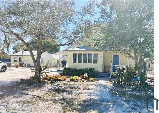 3 bed, 1400 sqft, $2,250 — Photo 2