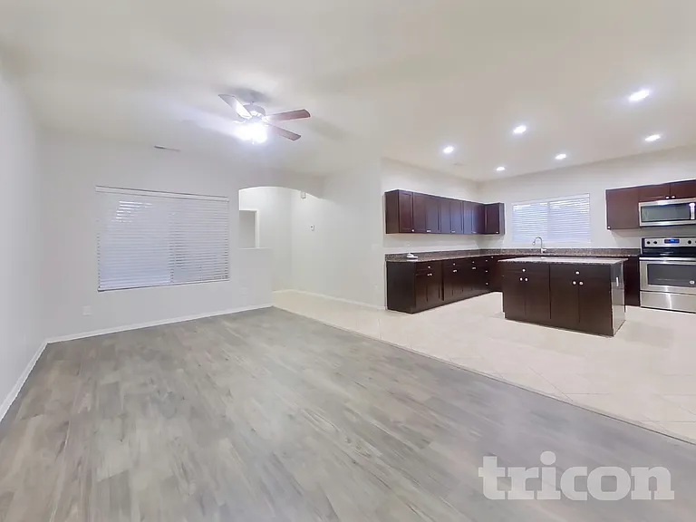8306 W Cocopah St — Photo 4