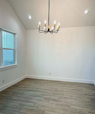 4th image of 279 PRAIRIE TEA LN