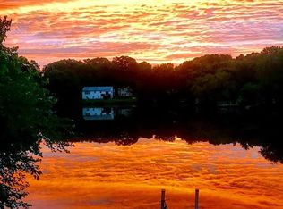 12 W Shore Rd, Holbrook, MA 02343