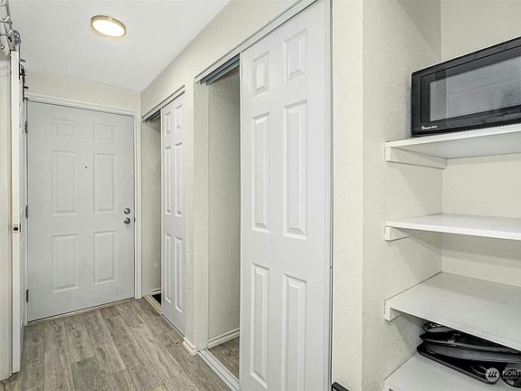 4th image of 9484 Redmond-Woodinville Road NE #C301