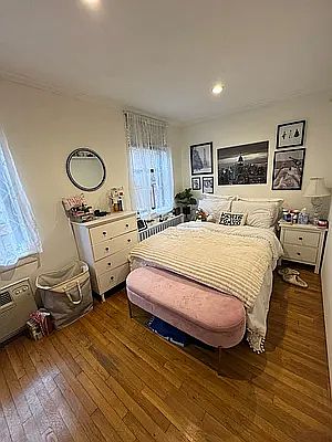 2nd image of 217 E 59th St #4A