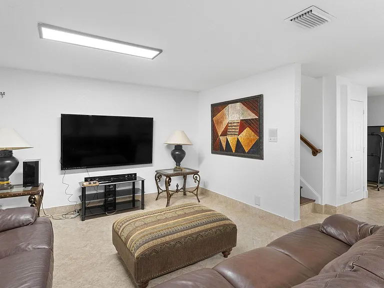 129 Spruce St #0 — Photo 10