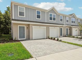 3322 Thicket St, Tavares, FL 32778