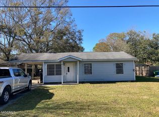 2203 Forrest St, Pascagoula, MS 39581