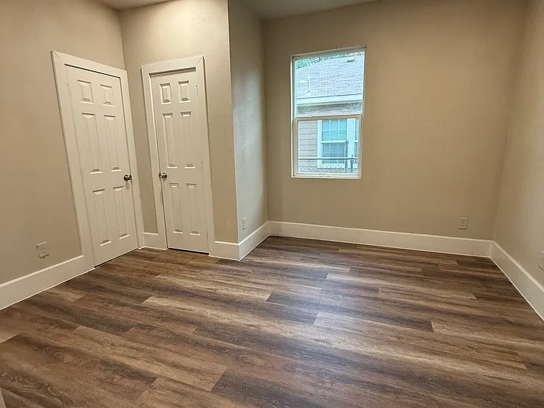 5211 S Malcolm X Blvd — Photo 4