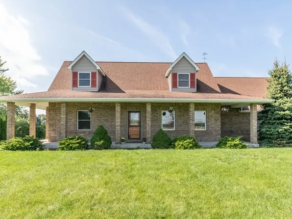 26500 S McKinley Woods Rd, Channahon, IL 60410