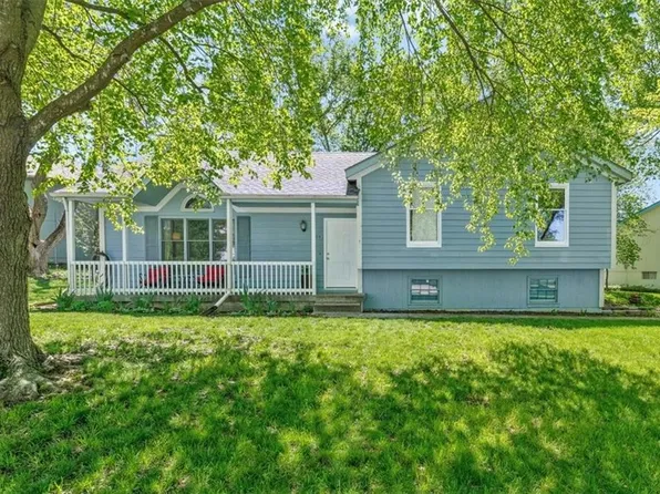 703 Autumn Dr, Belton, MO 64012