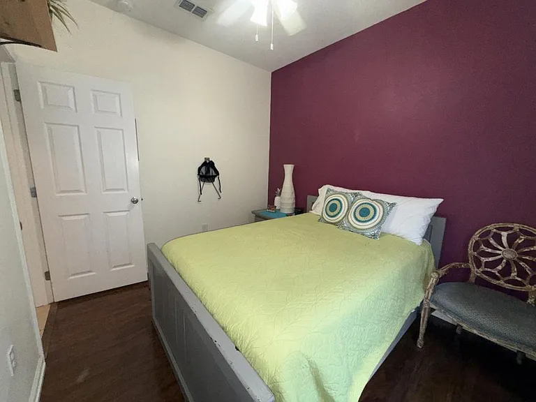1131 Century Oaks Dr #C — Photo 13