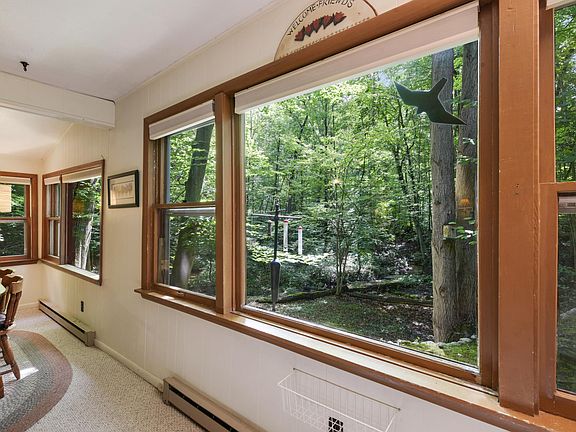 3rd image of 7291 Horseshoe Dr