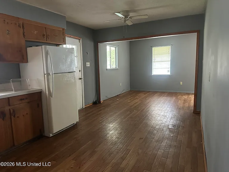 3655 Horton St — Photo 5