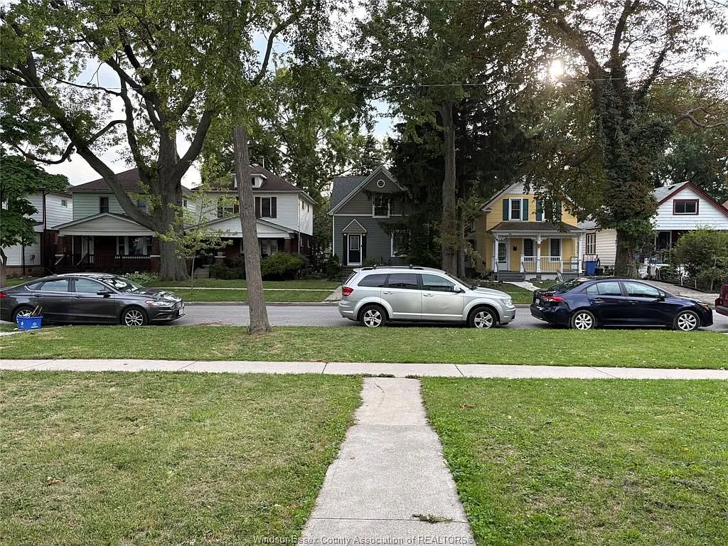 3 bed, $1,500 — Photo 3