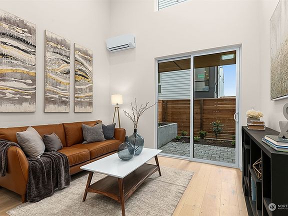 5th image of 916 B NW 56th Street