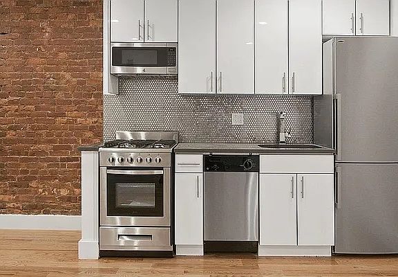 5th image of 273 S 2nd St APT 3A