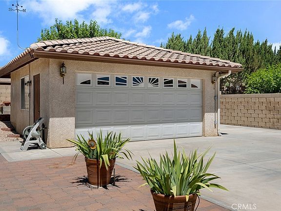 4th image of 10636 Regency Rd