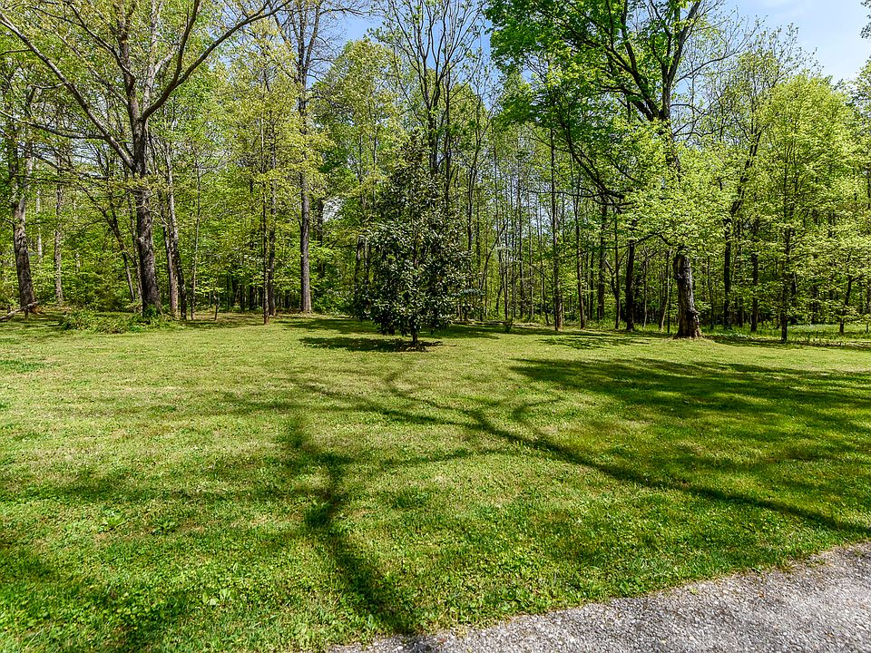 1st image of 119 Greyson Woods Dr