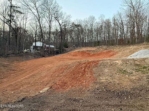 4th image of Island Ford Rd