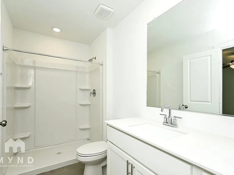 2701 Mistwood Dr — Photo 20