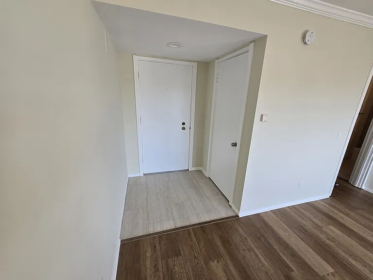 Laguna del Rey Apartments — Photo 73