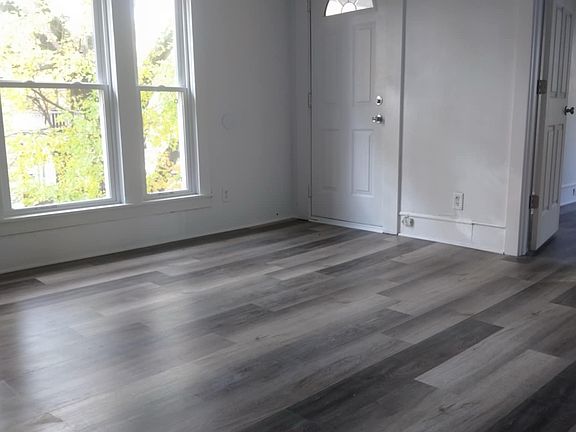 5th image of 1516 Broadway Ave NW Unit 2