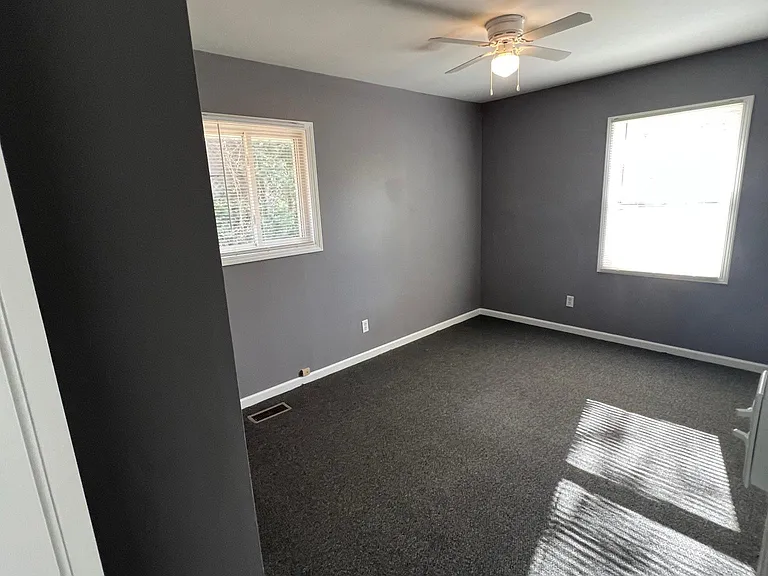 2418 Sheridan Dr — Photo 34