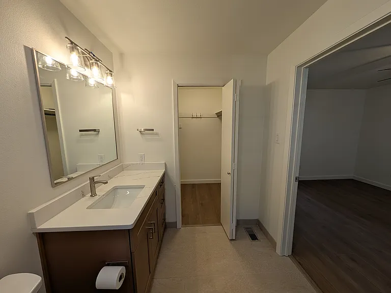 1116 Rock St — Photo 11