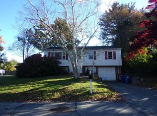 50 Poplar Rd, New Bedford, MA 02745