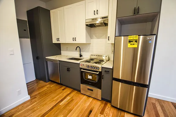 Rented by Brick&Mortar | media 27