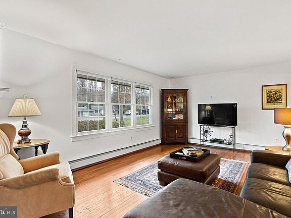 4th image of 709 Miller Ave