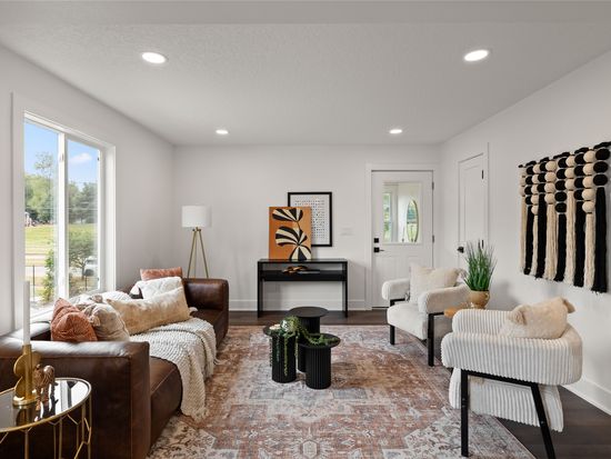 5301 Urbandale Ave, Des Moines, IA 50310