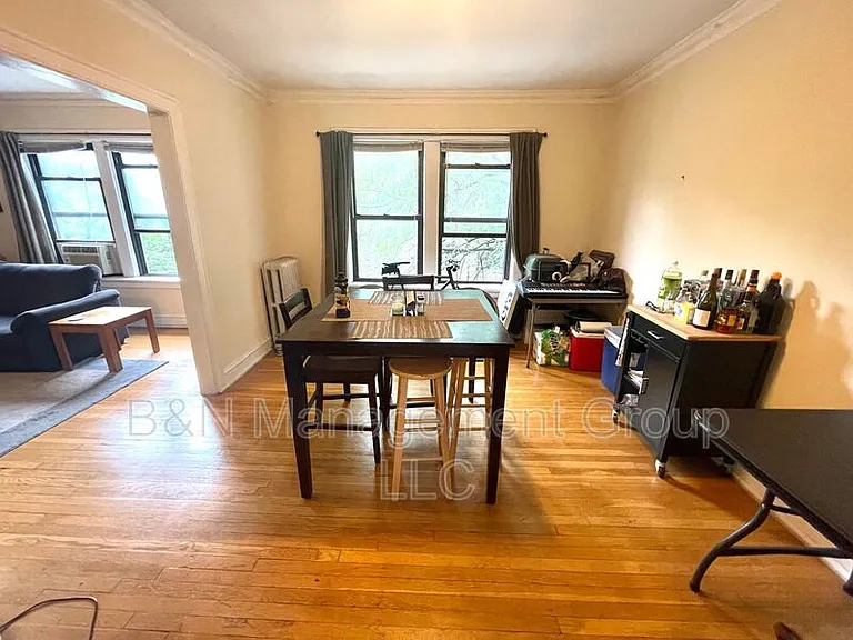 918 W Oakdale Ave #2S — Photo 4