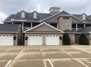 2936 Whispering Shores Dr, Vermilion, OH 44089
